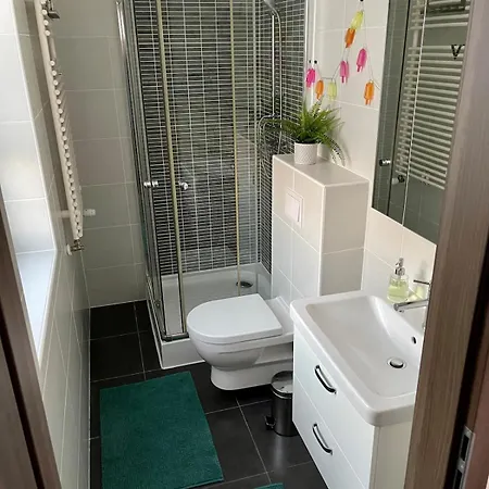 Nadasdy Kid's Friendly *