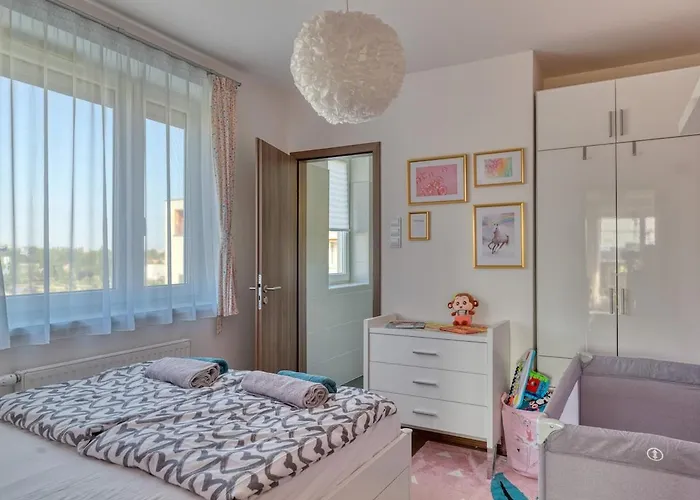 Nadasdy Kid's Friendly Appartement *